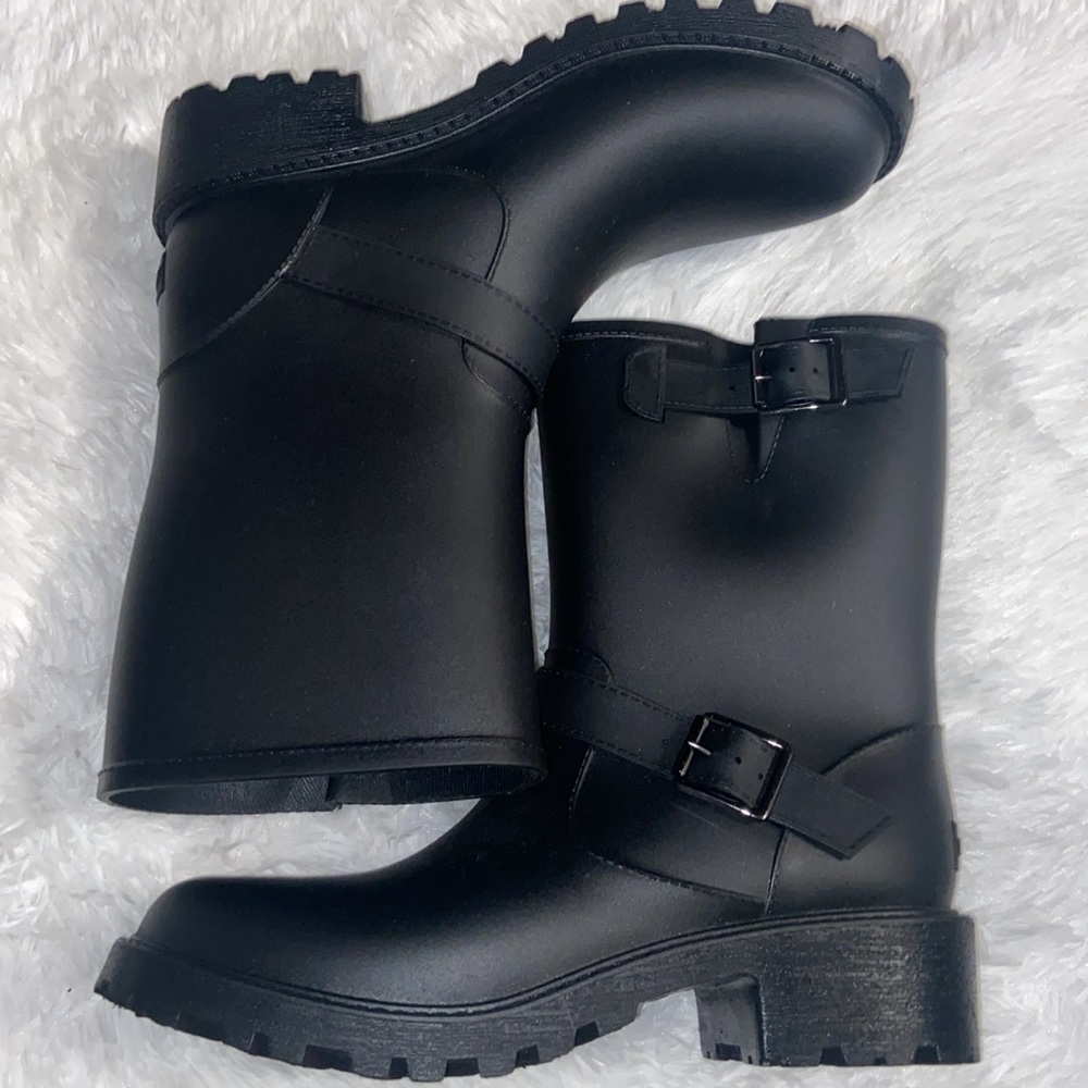 FINAL -NEW NINE WEST Rain Boots Size 9